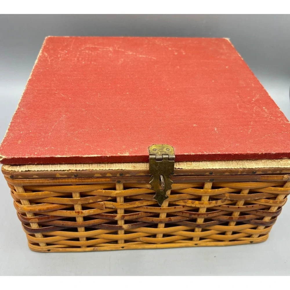 Vintage Wicker Sewing‎ Box Red Tufted Fabric Lined Lid Decorative Storage